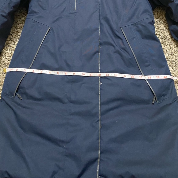 The North Face Far Northern Waterproof Parka - Picture 7 of 10